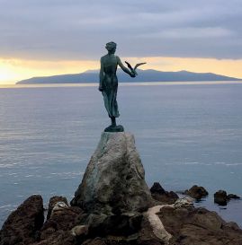 Maiden with the seagull, Opatja